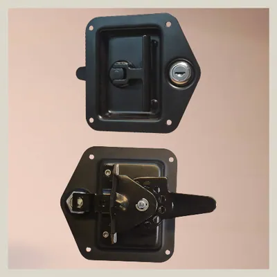 Cerradura para baulera A/INOXIDABLE pintada NEGRA c/manija T