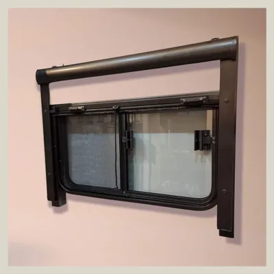 Cortina roller BLACK OUT P/Ventana 100×35 (106×38,5)